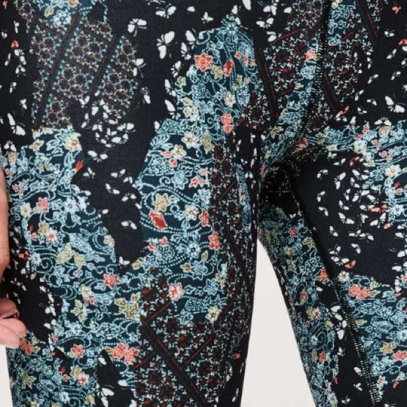 Lululemon Wunder Under Hi-Rise 7/8 Tight *25"Assemblage Alpine White Multi Sz 8 - Picture 10 of 10